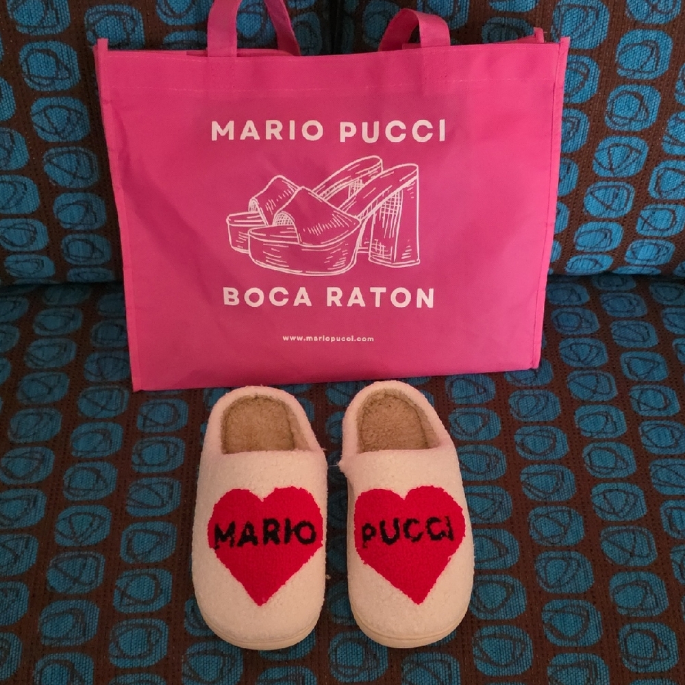 Mario Pucci Heart Slippers with Pink Tote
